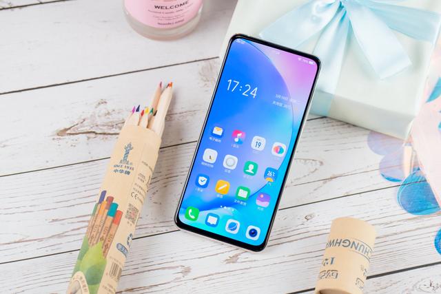 比锤子大爆炸还爆棚!vivo jovi智慧识屏体验:智能 全能