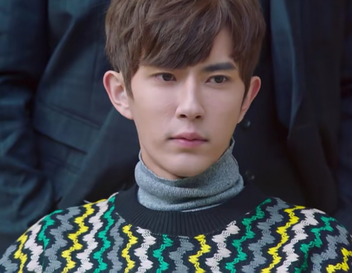 这个造型的他真的很帅,时尚阳光,于朦胧在《凉生》中的造型,这一张是