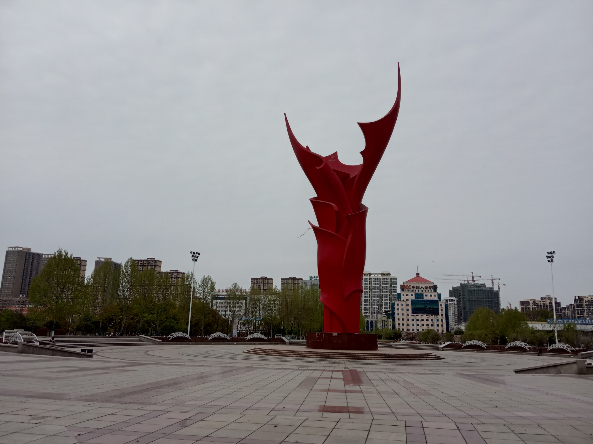 六安一个不起眼的小广场背后竟然还有这么多历史?火炬的前世今生