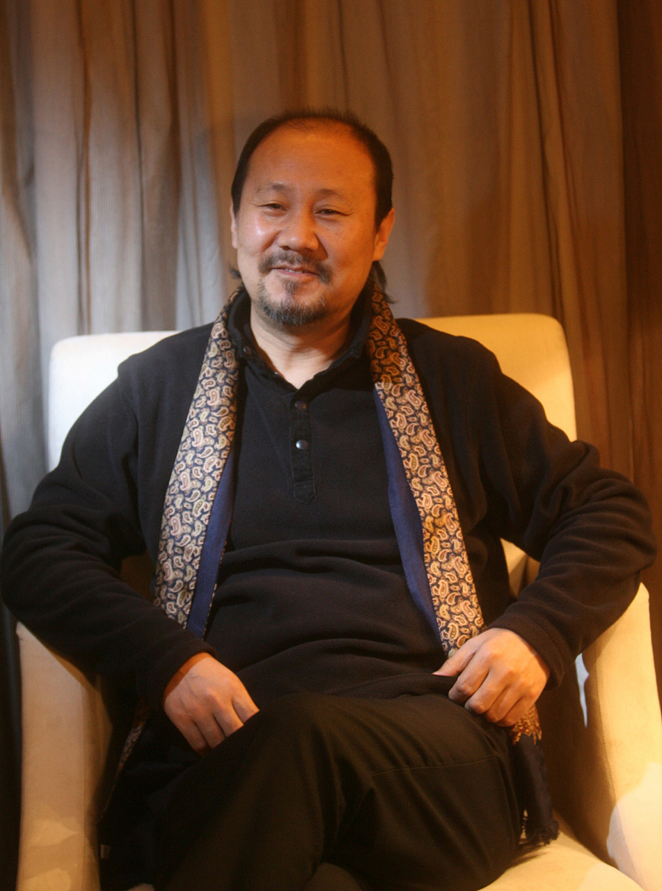 腾格尔:"我在城市呆不惯,每回过年,我都要回内蒙老家,家里有五千亩地