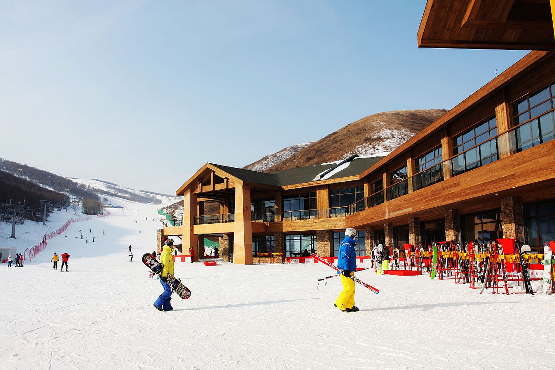 铜铃山滑雪场图片