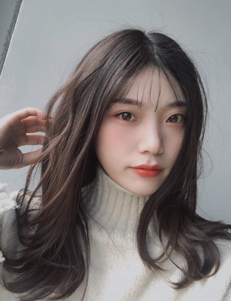 别留一成不变的黑发了!2020年流行这4个"发色",适合所有肤色