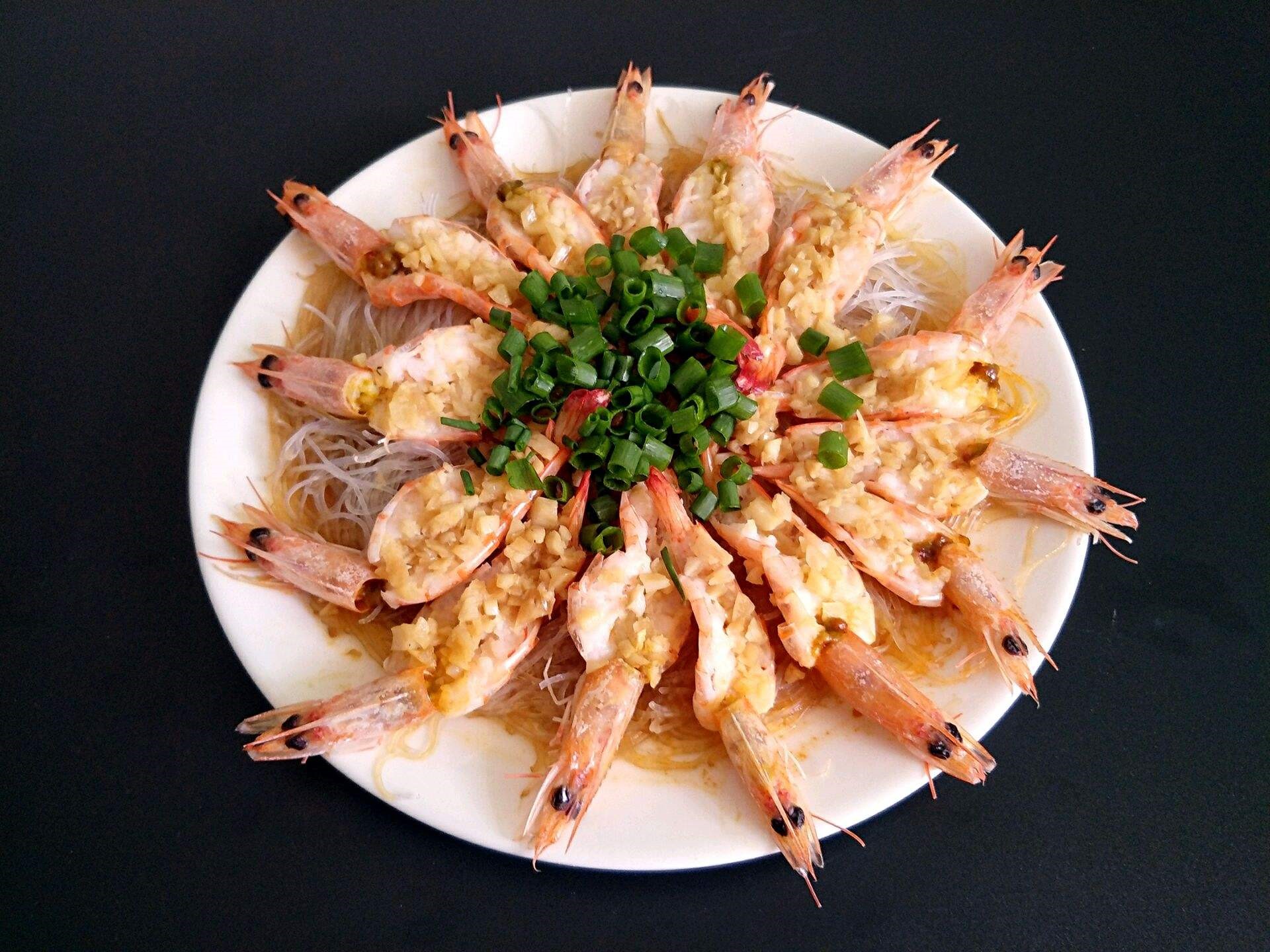 蒜蓉粉丝虾,精致的海鲜做法,喜欢吃海鲜的千万别错过