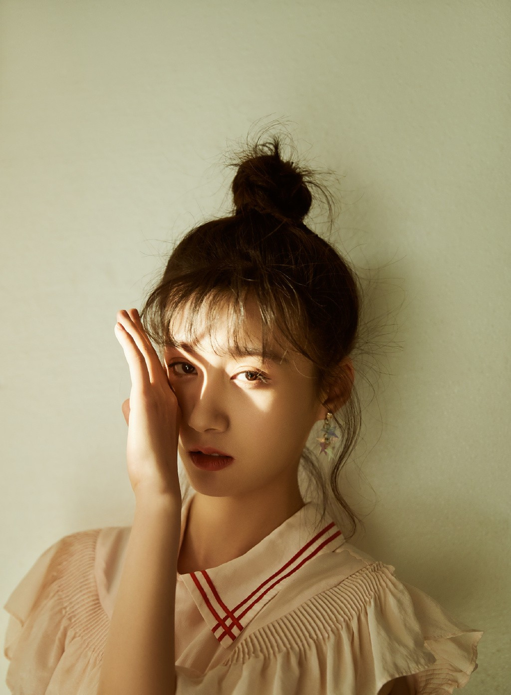 徐悦,1989年10月3日出生于北京,中国内地女演员,毕业于中国传媒大学.