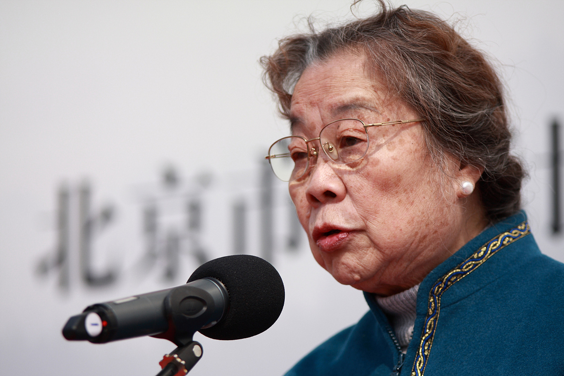 如何看待中国籍作家残雪成为2023年诺贝尔文学奖赔率第一?