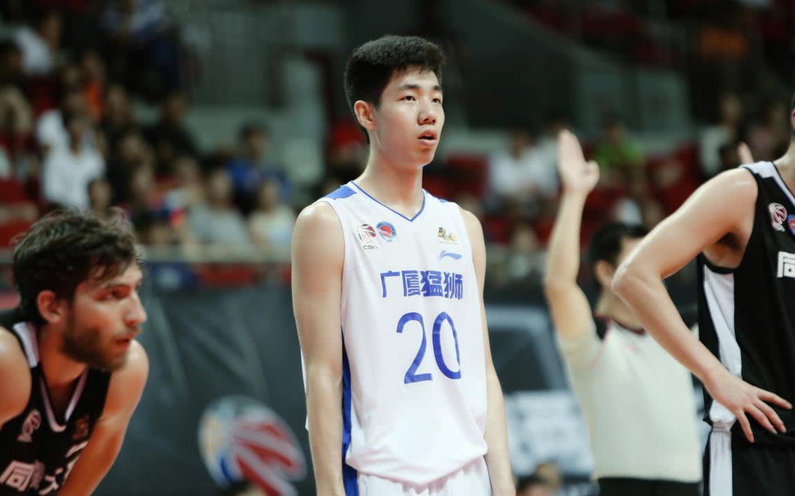 广厦青年男篮u21联赛夺冠,朱俊龙场均15分夺mvp,被誉小赵岩昊