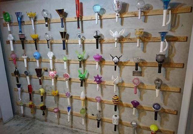 应援棒还可以这样设计,fnc这个女团,应援棒设计成"应援枪"