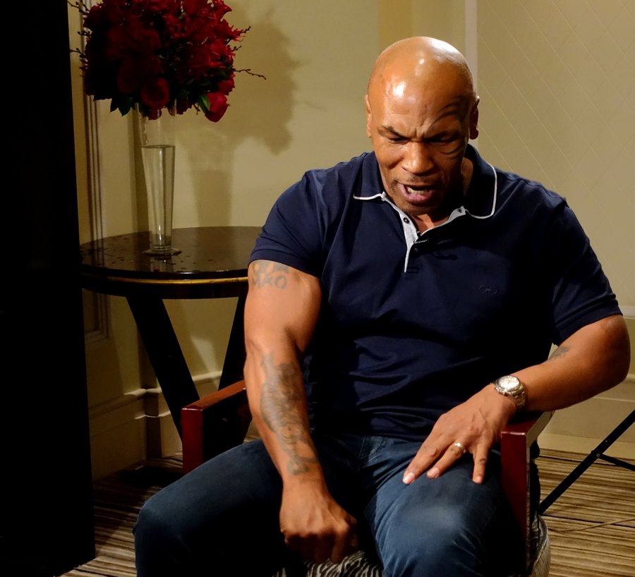 曾经的拳王因为女儿没有男朋友而发愁