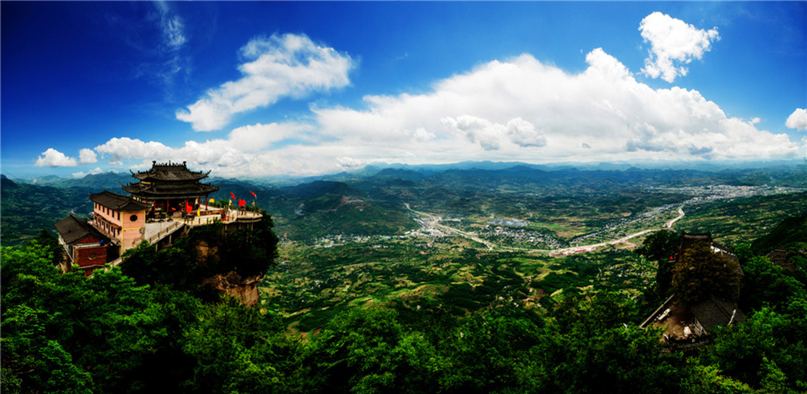 嗨一起去陇南#【鸡峰山】鸡峰山国家森林公园,位于成县西南5公里Ζ.