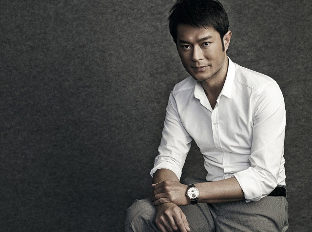 从白面小生,到具有古铜色皮肤,他是实力派演员古天乐