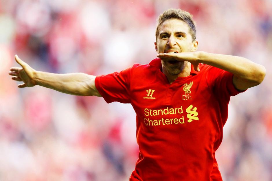 博里尼:回应转会传闻,表示想留在米兰