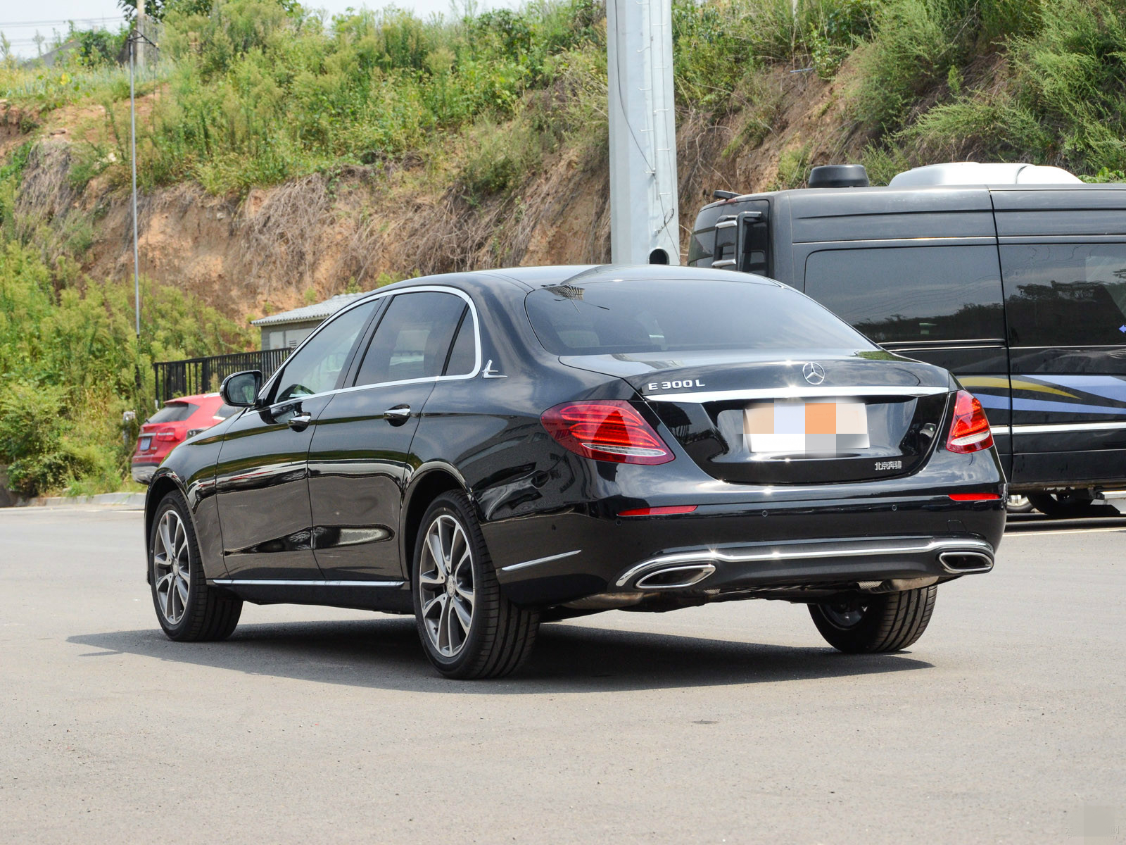 领你观赏奔驰e级的霸气外观