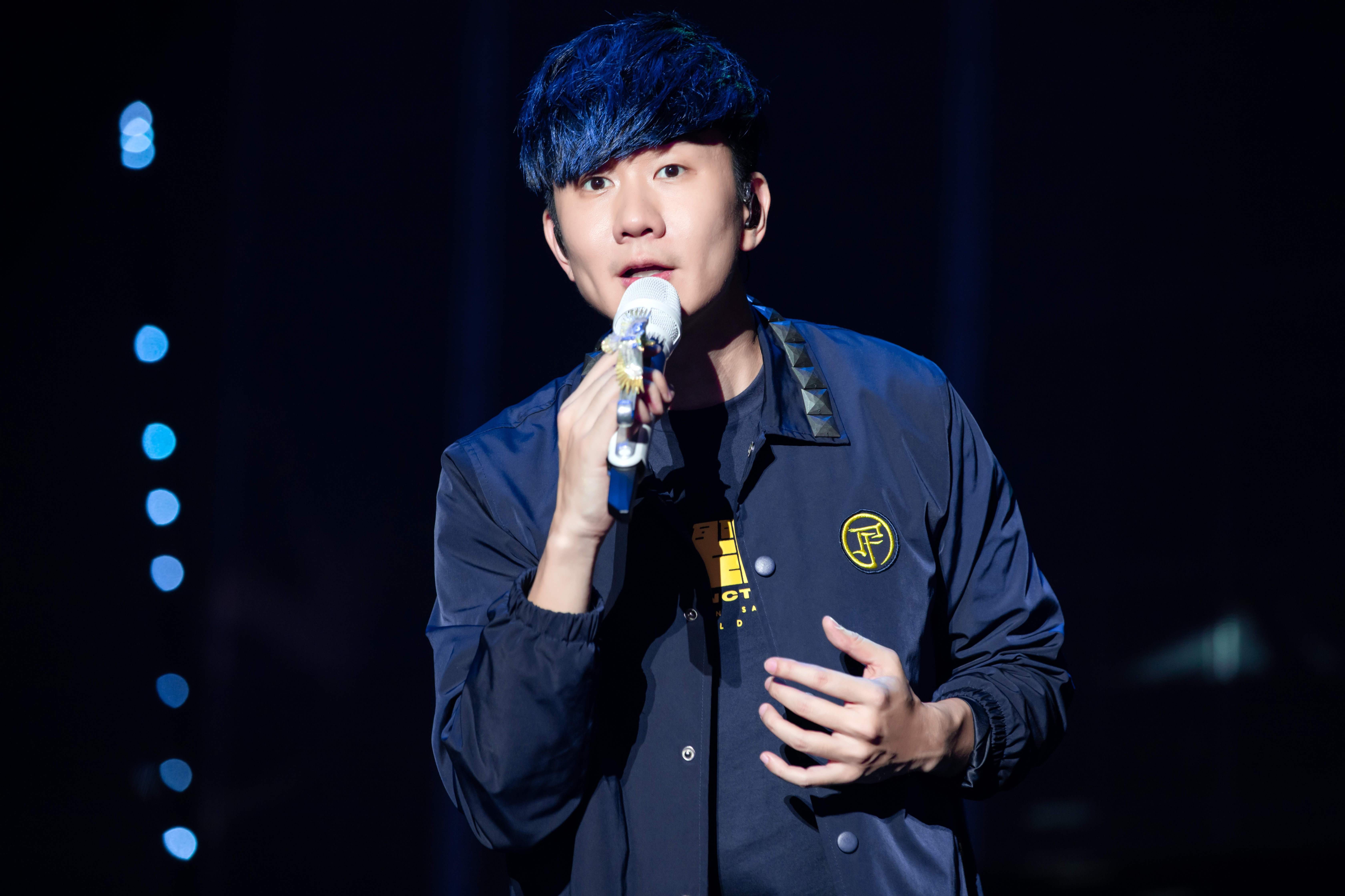 林俊杰《修炼爱情》背后是怎样的故事,网友:她一定很爱他