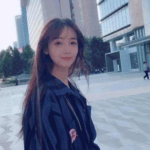 与吴亦凡传绯闻后,微博粉丝暴涨一百多万,开心背后变成无奈