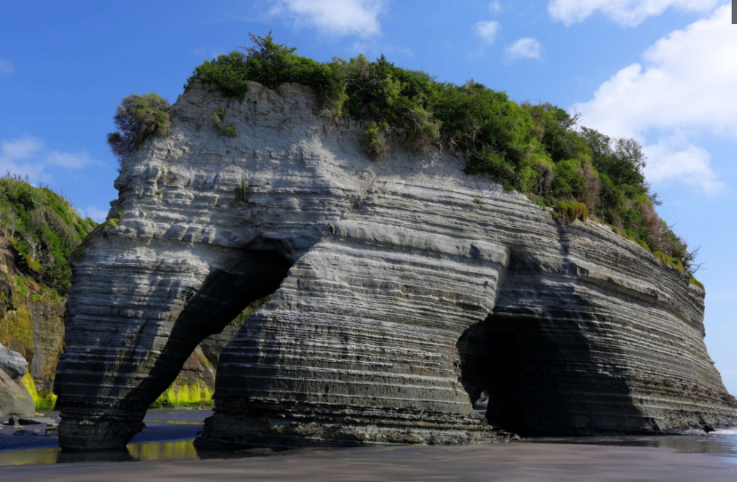 世界上的石头千千万,这样的怪石你见过么?