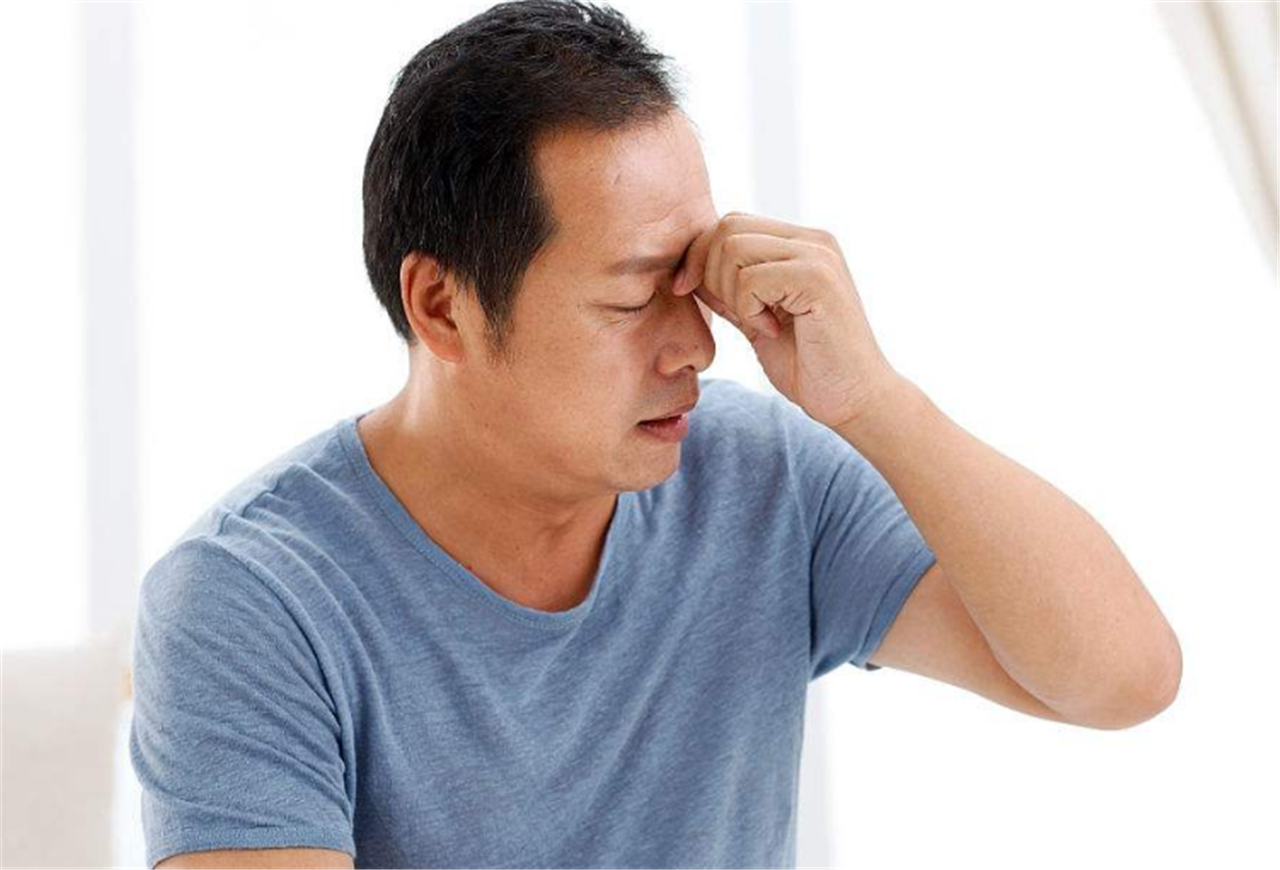 血糖高的人,警惕糖尿病缠身,做好3件事,让血糖慢慢降下来