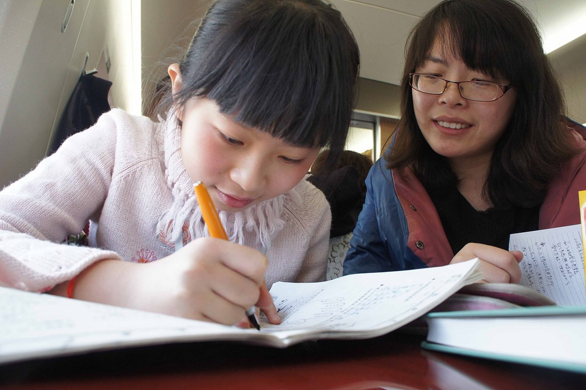 在学习的旅程中,复习无疑是一把巩固知识的金钥匙.