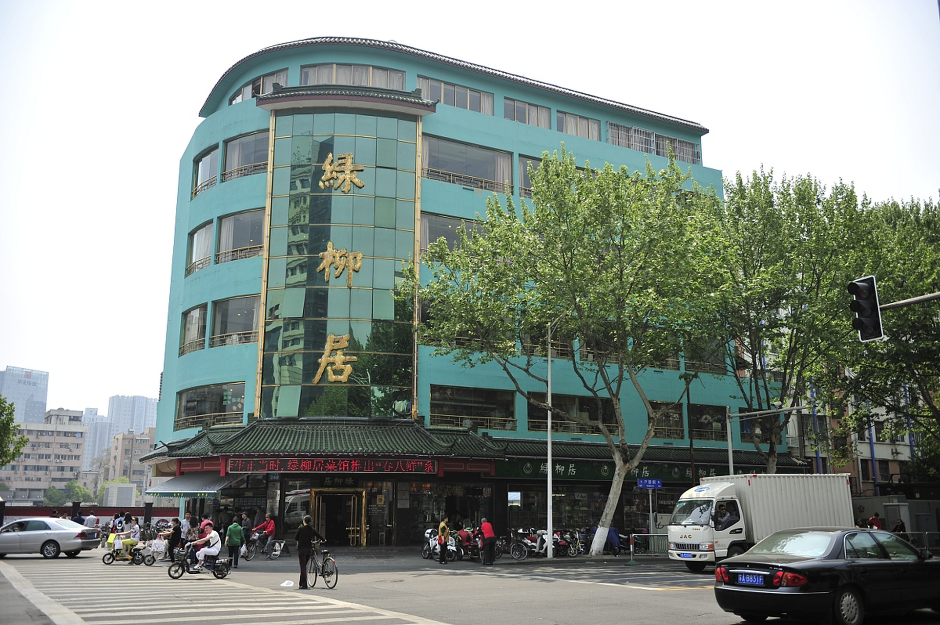 南京绿柳居菜馆始创于 1912 年.