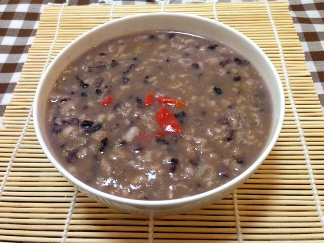 藏血麦小米桑葚粥