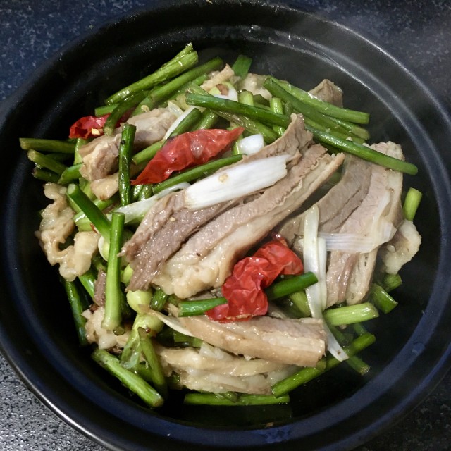 蒜苔炒羊肉,鲜香好吃,十分下饭