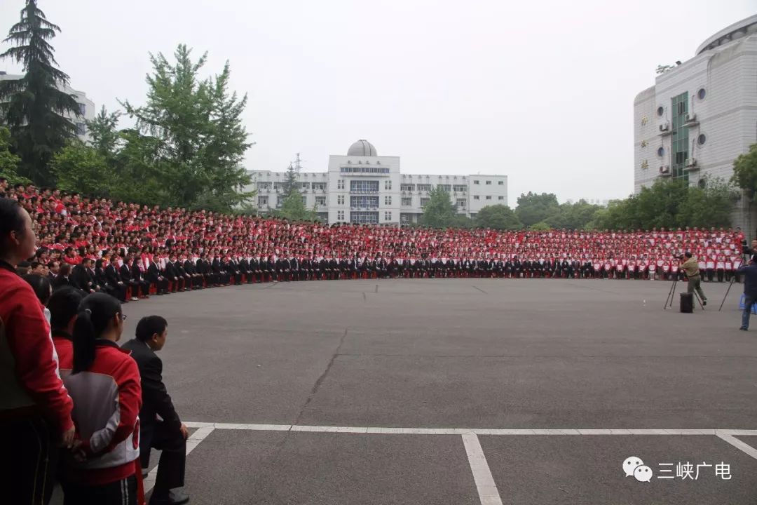 再见!夷陵中学老校区(内含历届毕业班合影)