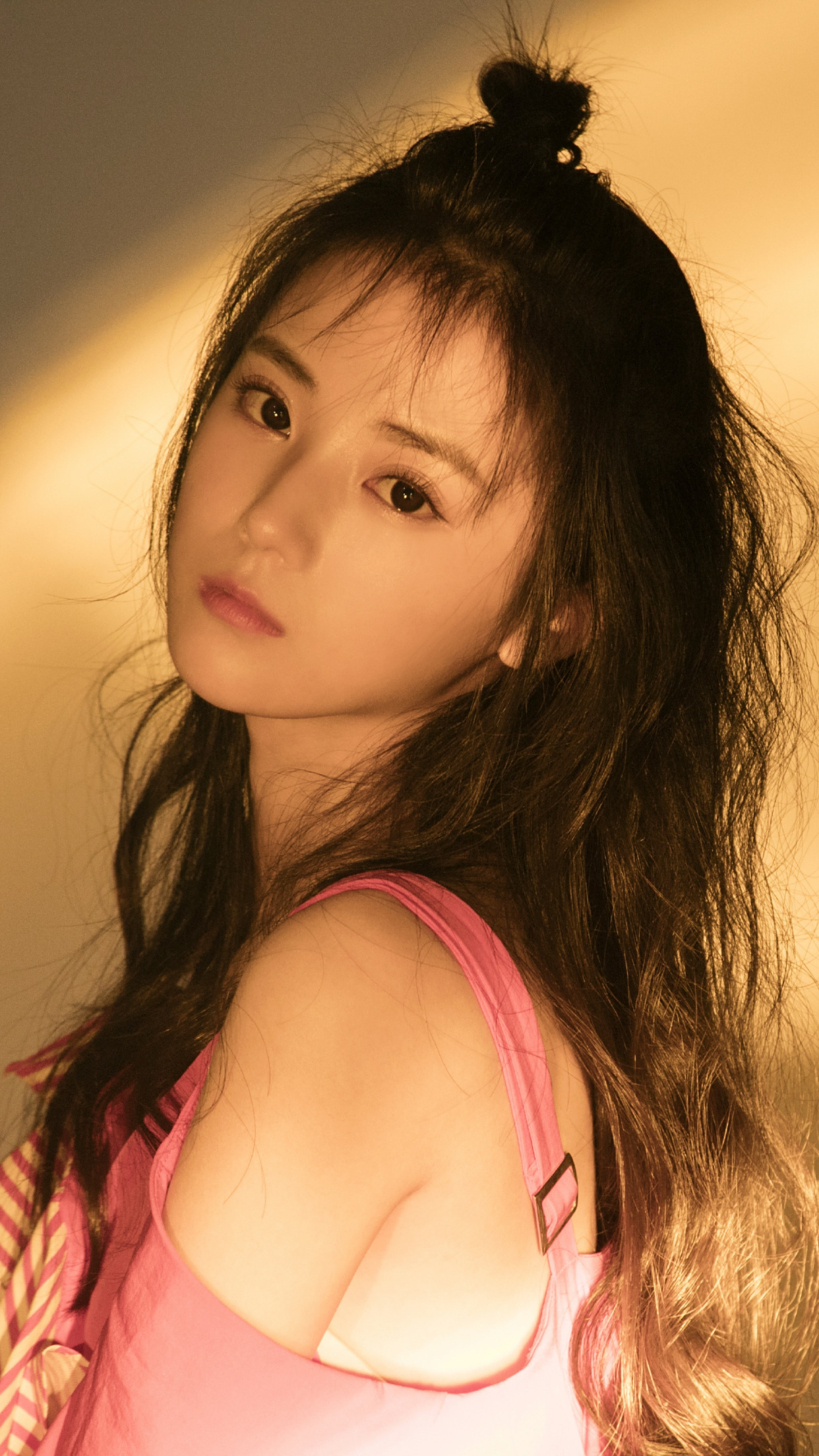 马倩倩精美壁纸:温婉可人,犹如落入凡间的稚嫩仙子