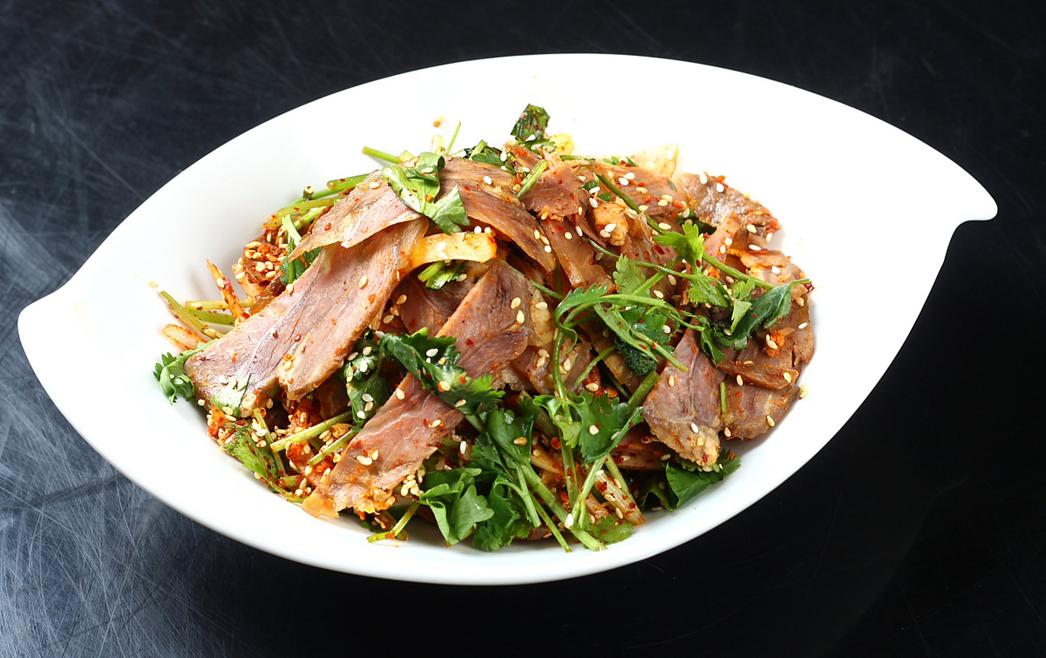 香菜拌牛肉做法:  1