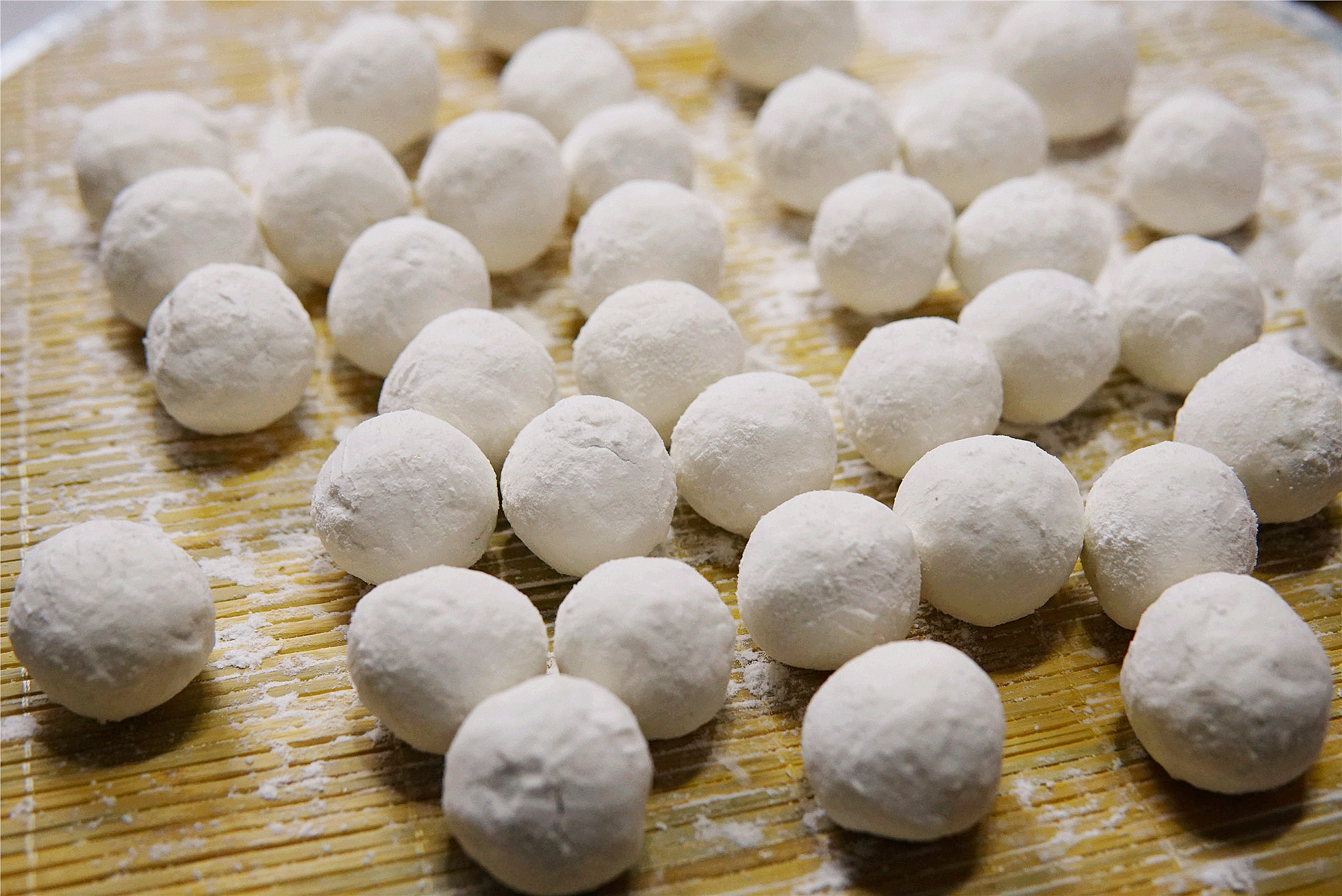 都是糯米团,凭啥"汤圆"的销量远超"元宵"?南北差异有胜负了