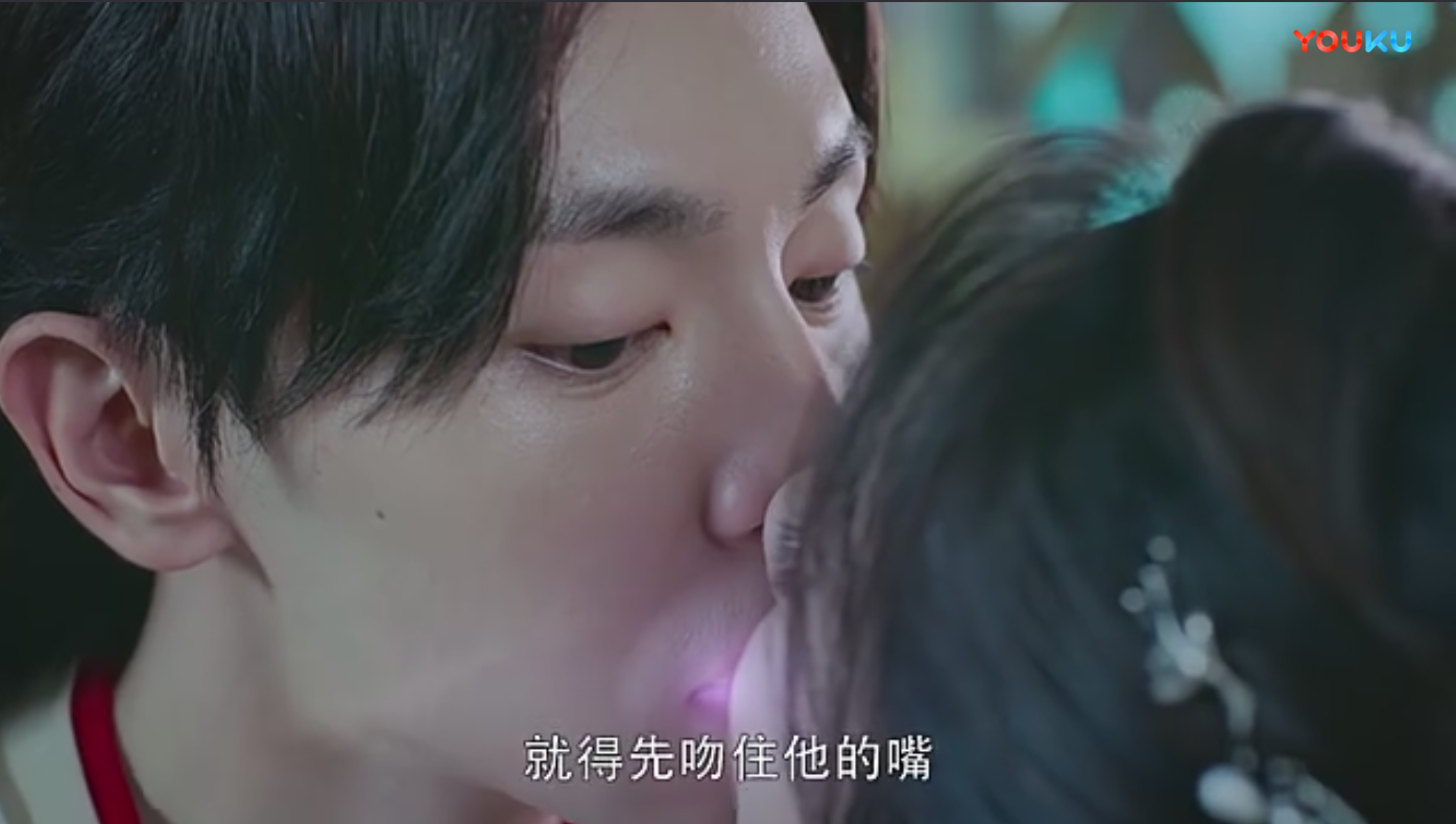 《香蜜》锦觅旭凤激情吻戏,锦觅:稳住男人,就得先吻住他的嘴!