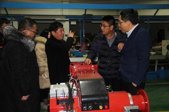 闹上八!温岭党员干部进企业下车间送上"妈妈式"服务