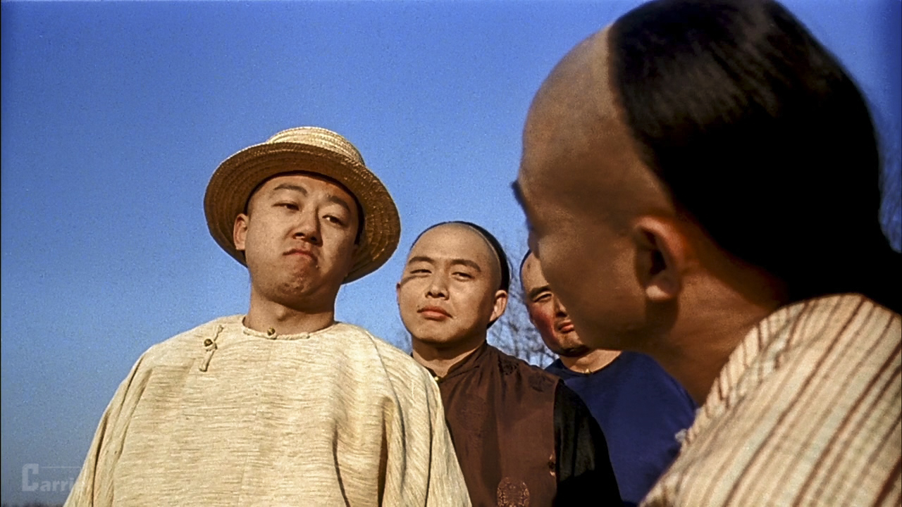 如今的郭涛,已经是老腊肉一枚了,开始主攻演技和深度