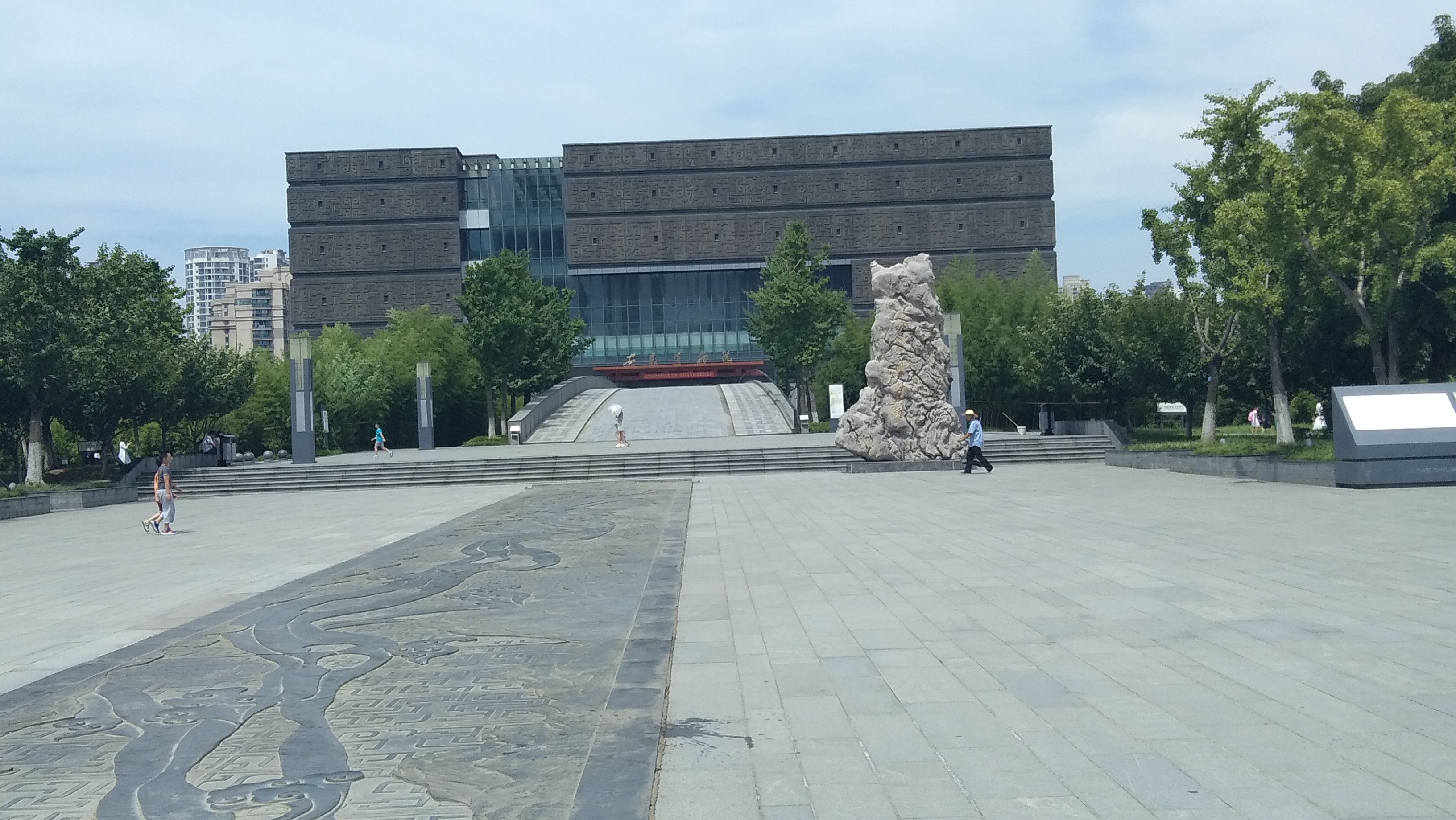 合肥市的安徽省地质博物馆实拍,内有不少价值不菲的展品