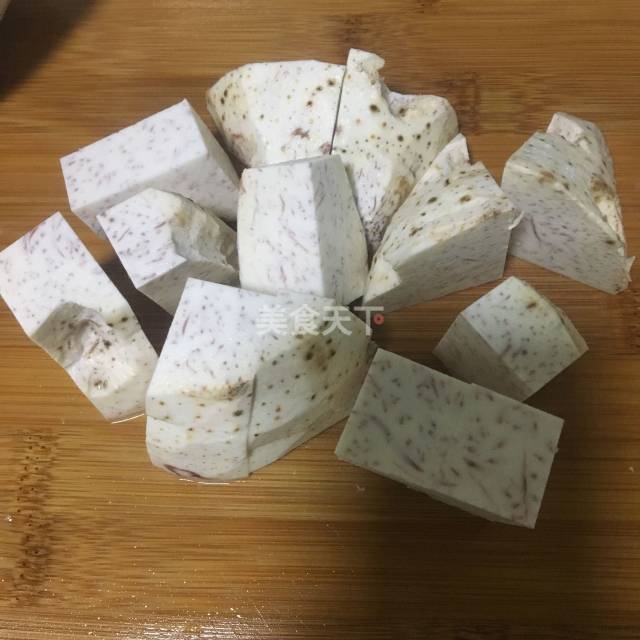 芋头和排骨一起蒸,简单易做营养美味,超级好吃哇