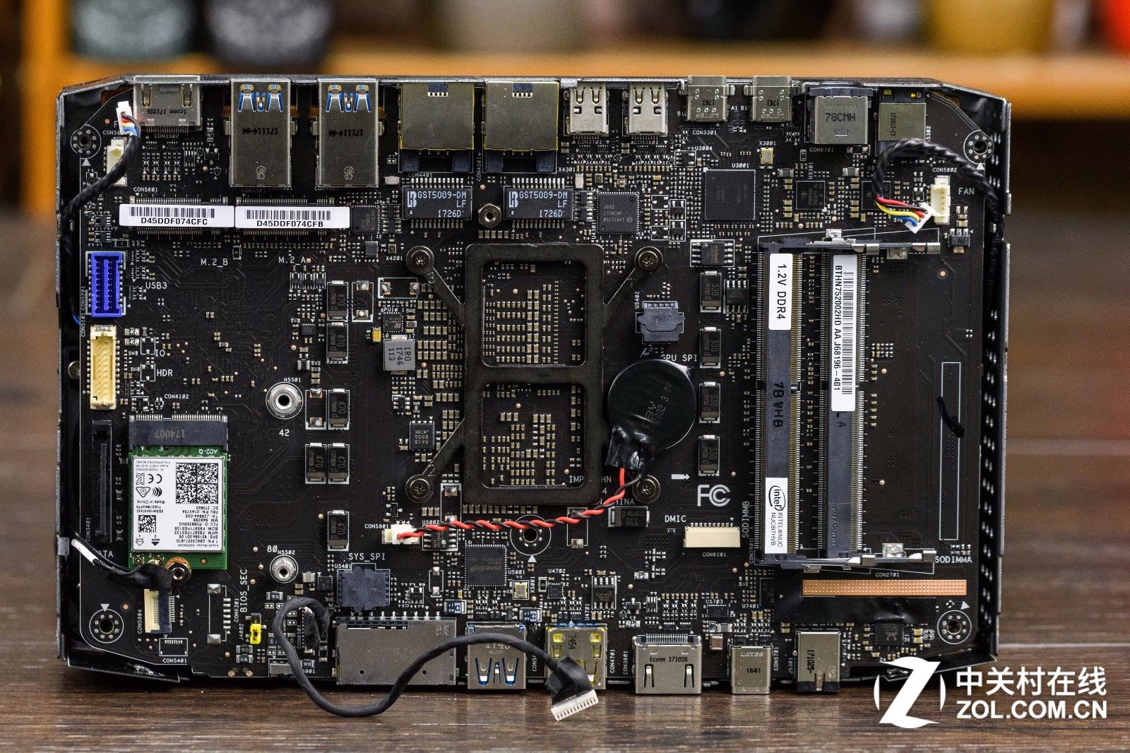 i7 8809g! i/a合体nuc骷髅(冥王)峡谷拆解