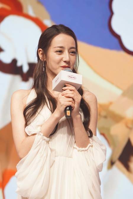 迪丽热巴拒绝用原声出演《安乐传》?-度小视