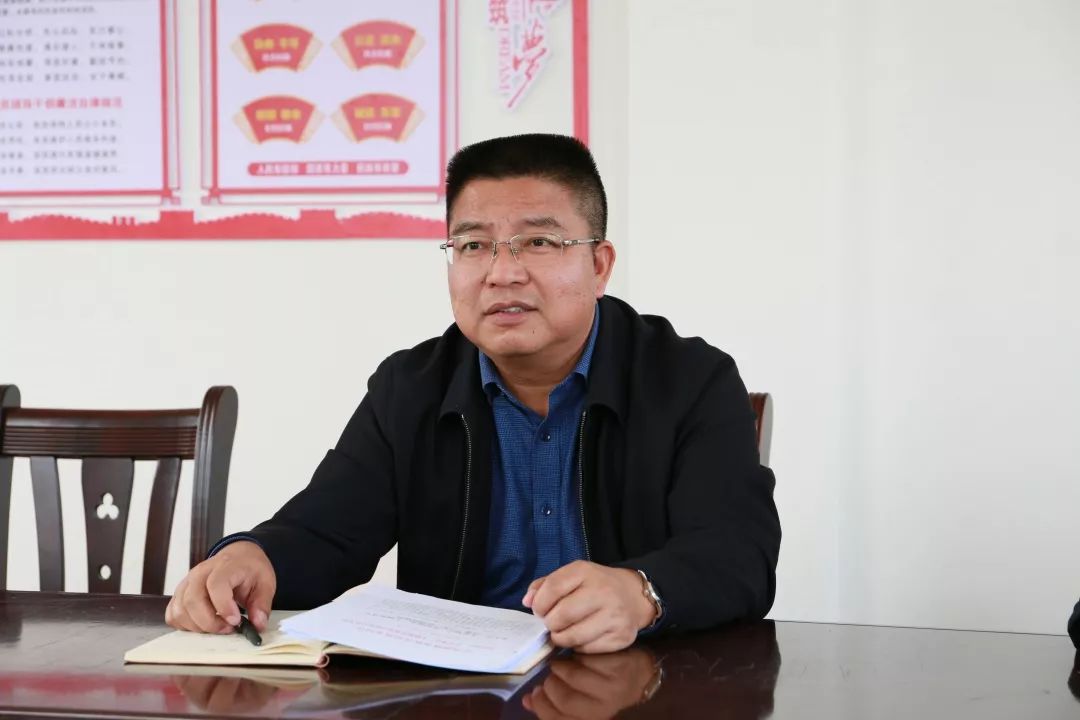 梁光辉院长到隆或镇伟领村开展"不忘初心,牢记使命"主题教育"三学"