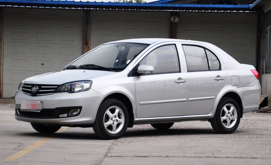 威志v5的外观整体大气,美观,时尚,车身修长,开着也算可以,很实在的一