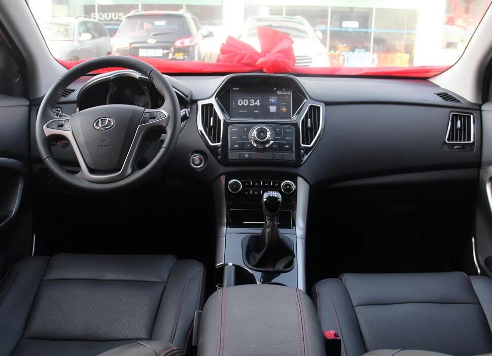 华泰汽车-圣达菲,内饰才是这款车的看点