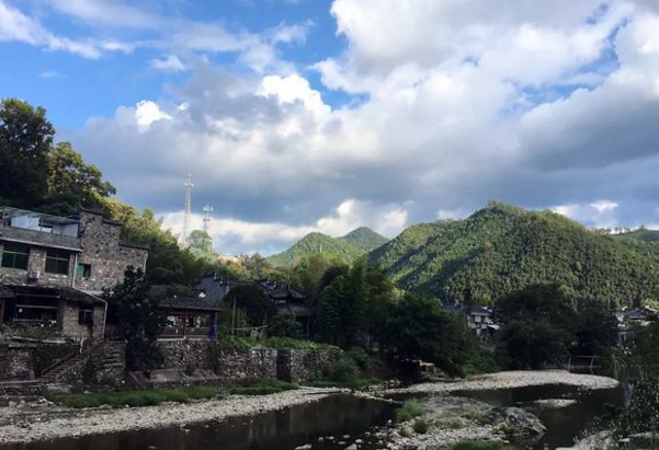 景德鎮有哪些5a級的旅遊景點,還有那些特色景點值得去的