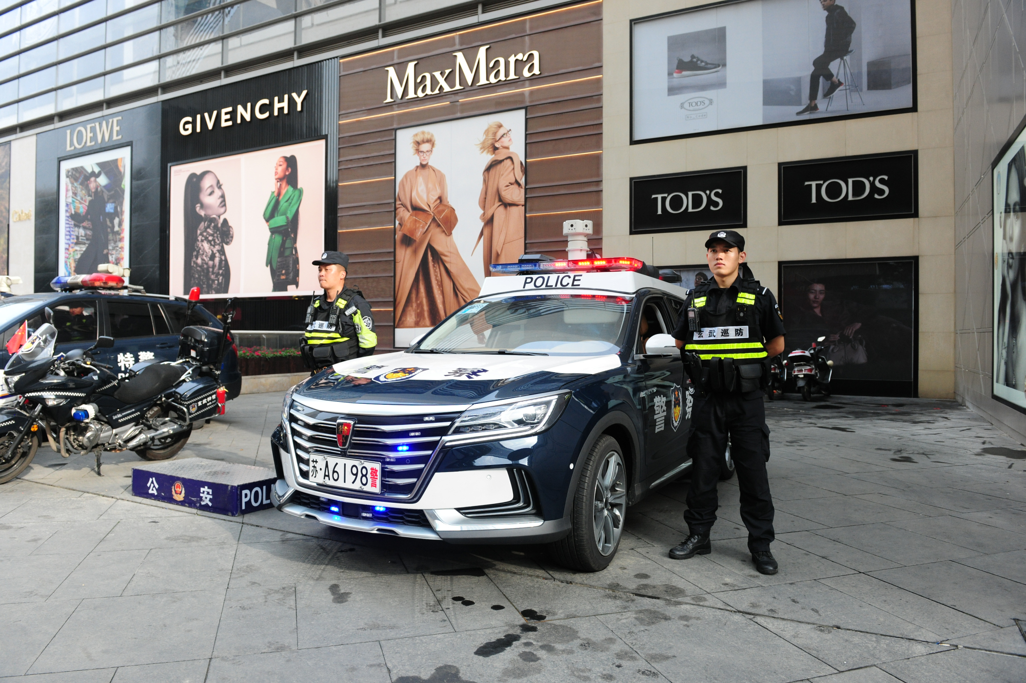 南京菲亚特警车图片