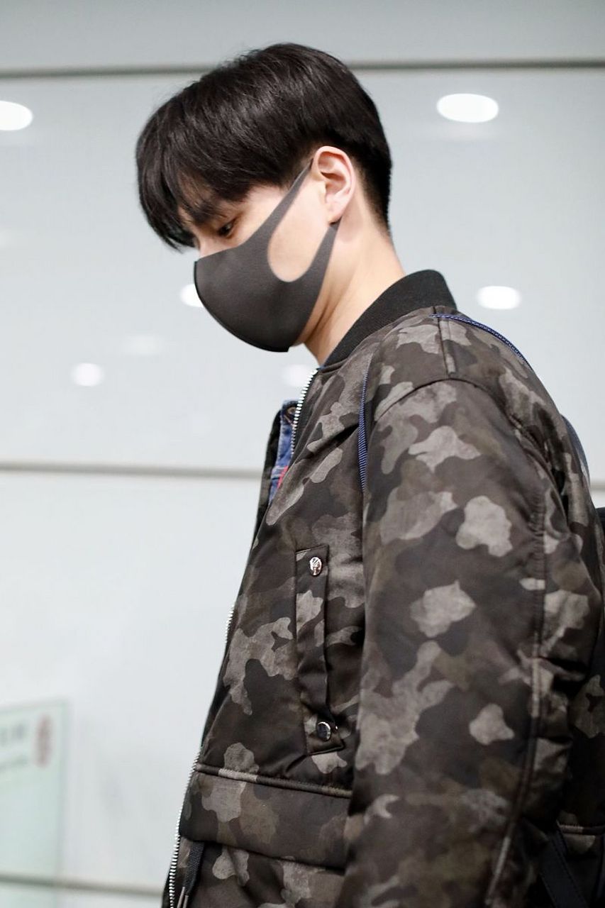 前些日子胡一天和张婧仪就《惜花芷》的番位问题闹得不可开交,最近总