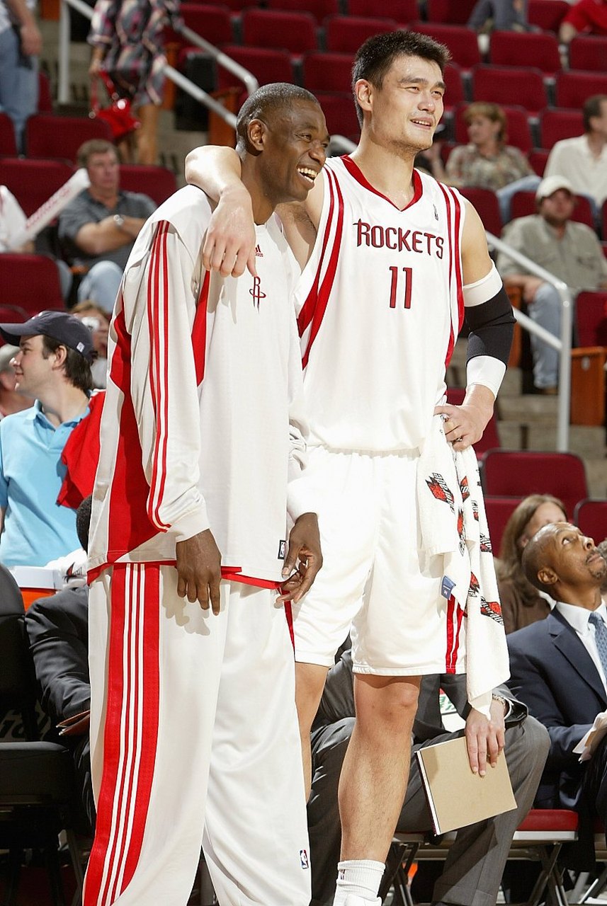 或者大叔有姚明的进攻,是不是就是另外一个大梦奥拉朱旺