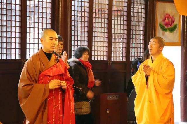 又是一年团圆时,苏州市吴中区太湖边光福石壁永慧禅寺年夜饭来哉