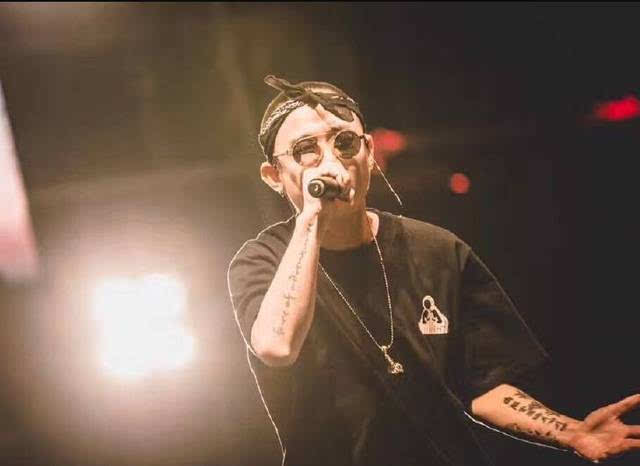 你们说吴亦凡不懂说唱,gai唱的山歌,究竟什么是大众喜欢的说唱