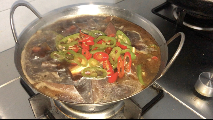 一道即美味又实惠还香辣好吃的家常菜,不信你试试豆腐鸭血双烩