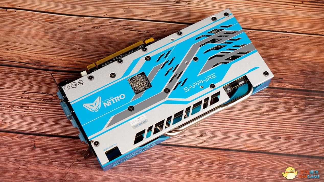 新代甜品级霸王!蓝宝石极光特别版超白金rx590评测