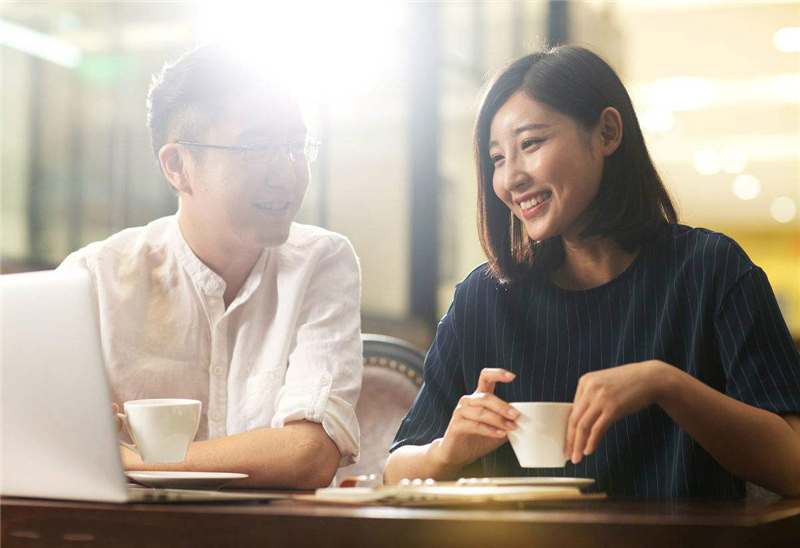 老媽過生日,全家都瞞著我,回家後看到母親我給了自己一耳光