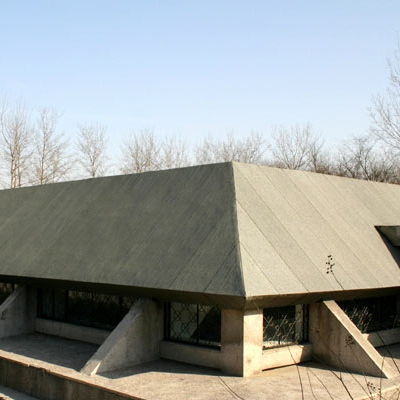 国内唯一的原址上保存最完好的大型汉墓遗址,大葆台西汉墓