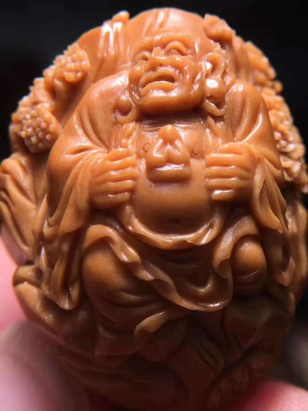 一休阁核雕:苏工雕刻大师「严根华」老师「十八罗汉」