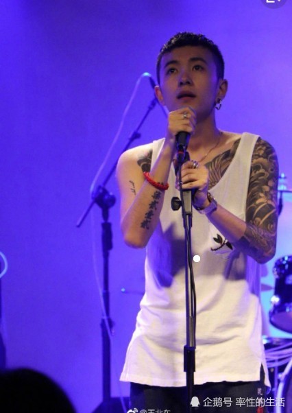 王北车晒自己"私密处"纹身,网友:社会我北车!永远爱你!